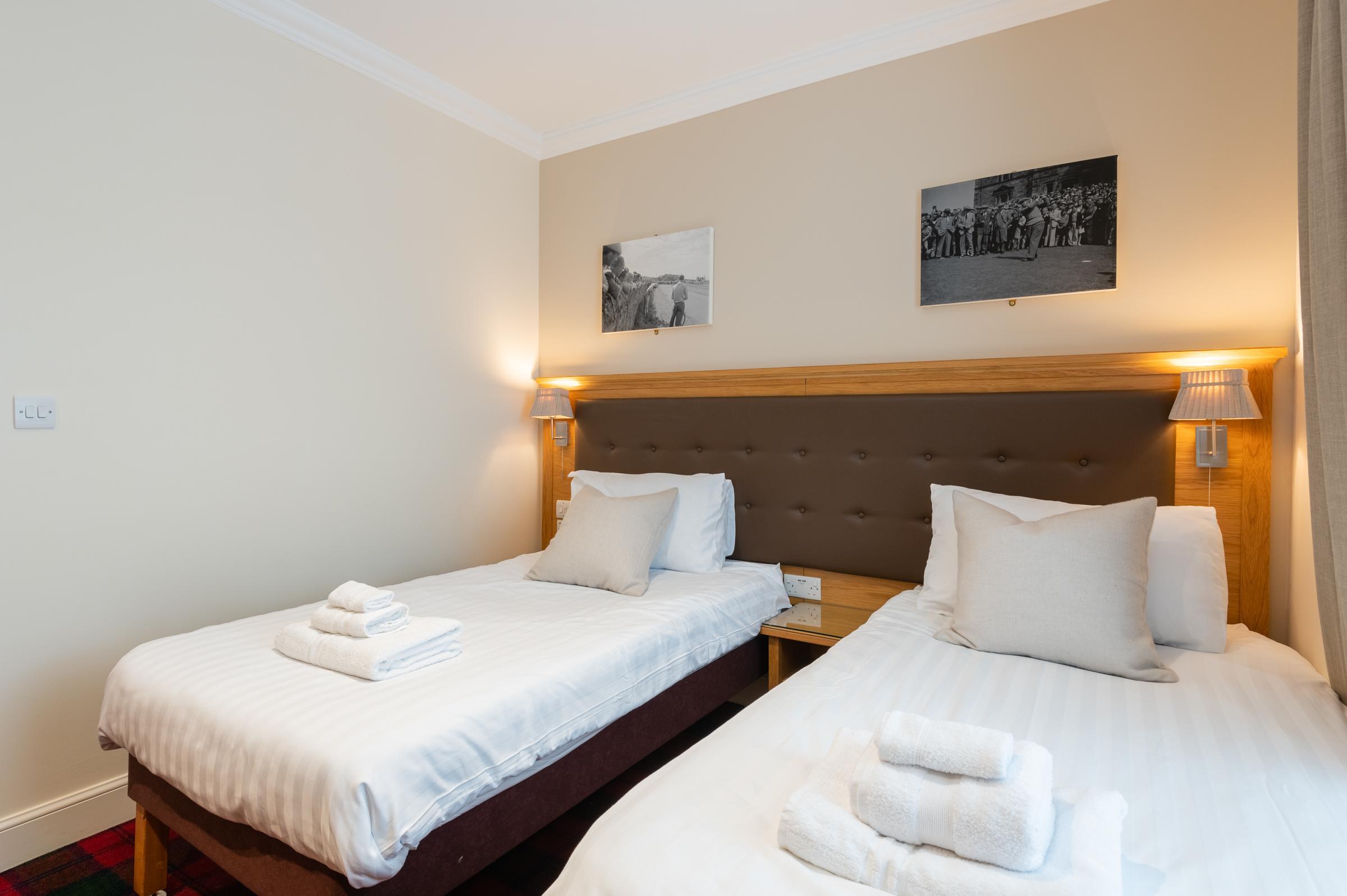 138 North Street - Luxury 2 Bed 2 Bath With Secret Garden, Summerhouse, Putting Green เซนต์แอนดรูว์ ภายนอก รูปภาพ
