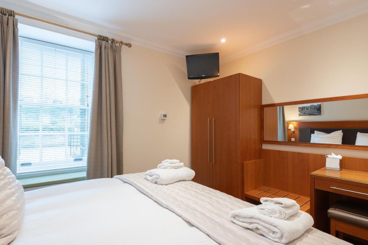 138 North Street - Luxury 2 Bed 2 Bath With Secret Garden, Summerhouse, Putting Green เซนต์แอนดรูว์ ภายนอก รูปภาพ