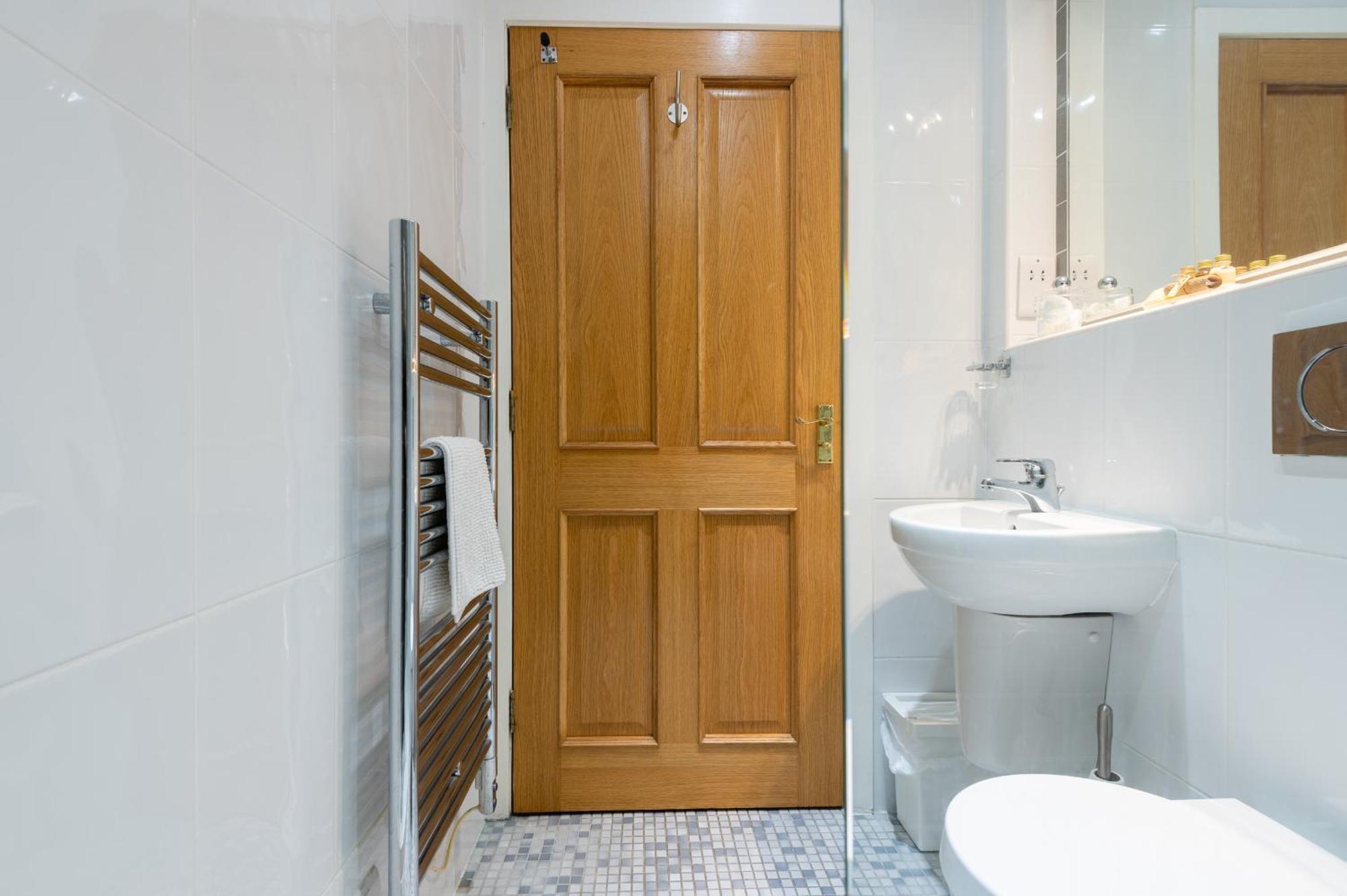 138 North Street - Luxury 2 Bed 2 Bath With Secret Garden, Summerhouse, Putting Green เซนต์แอนดรูว์ ภายนอก รูปภาพ